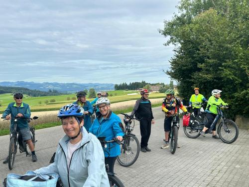 60A9F06F-BBBC-4FFF-8A2B-23F8D31C8FB0