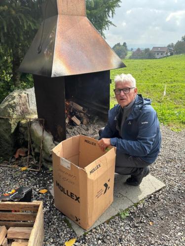 85F4C068-5797-46E0-9802-908AE9F79193