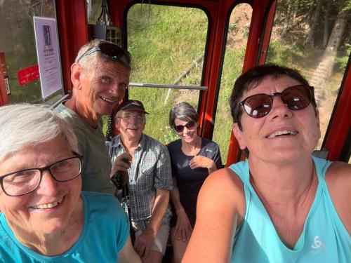 99E3F829-331C-4D03-8B05-0661CC34A346