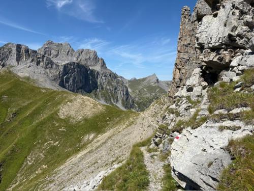 A5E27A5C-C216-4936-B58D-89FA5890D0EC